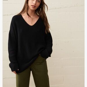 Jenni Kayne Black V-Neck Sweater Relaxed Fit NWOT